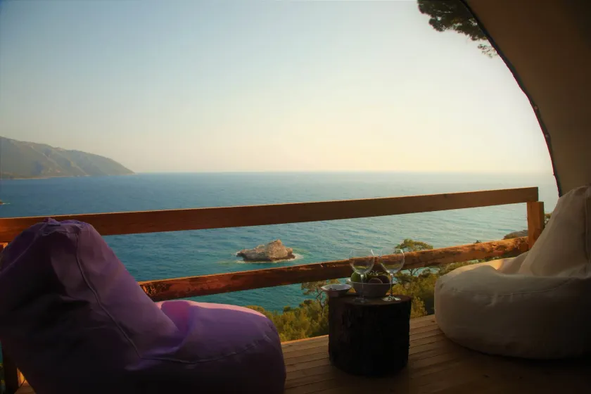 Cosmos Lounge - Image 1