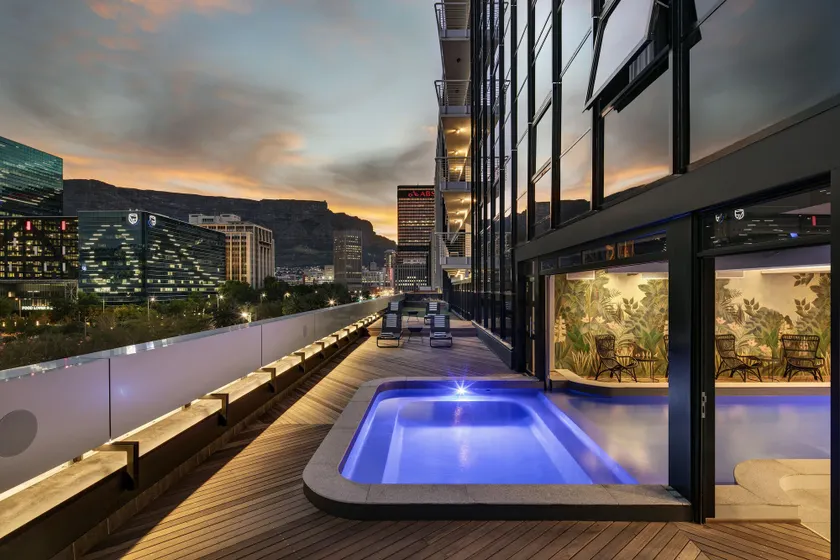 The Onyx Apartment Hotel by NEWMARK - Image 1