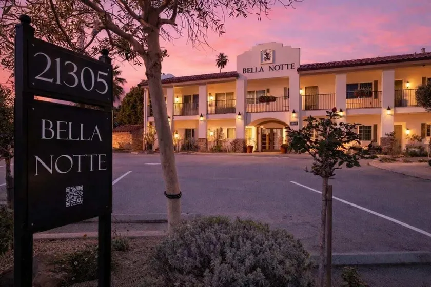 Bella Notte by the Beach - Image 1