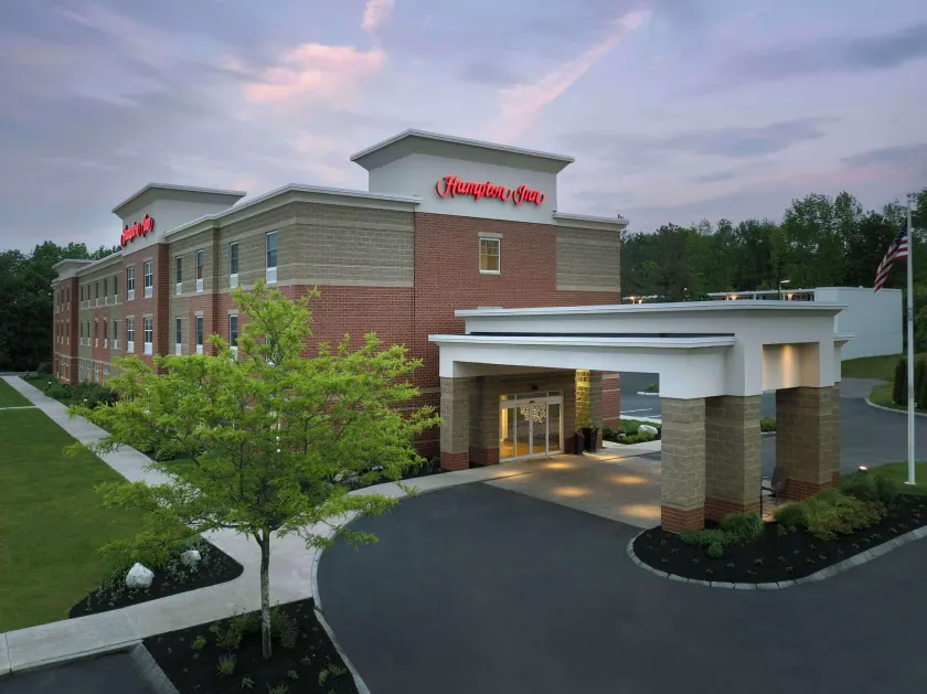 Hampton Inn Augusta - Image 1