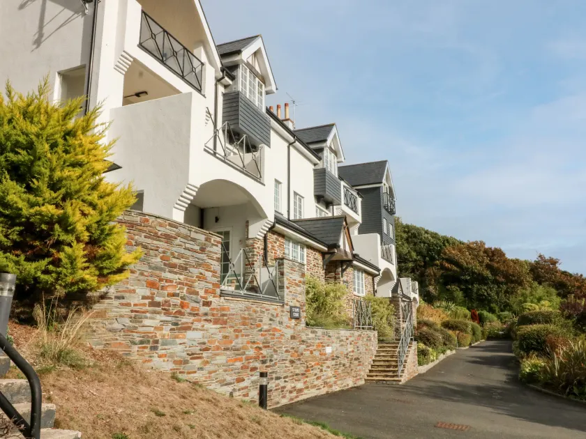 14 St Elmo Court - Image 1