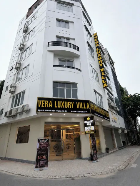 Vera Luxury Hotel - Image 1