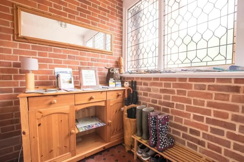 Forest Side Guest House - Interior entrance