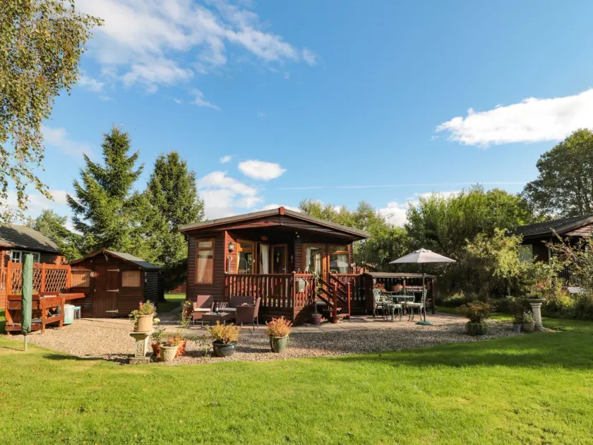 Evergreen Lodge - Image 1