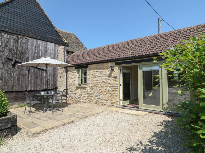 Ewecub Barn - Image 1