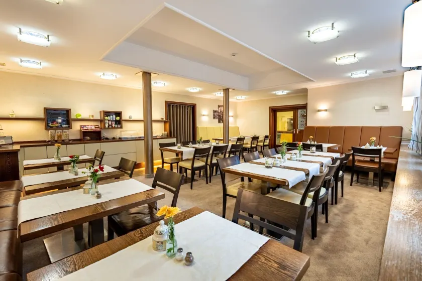 Hotel Karl - Image 1