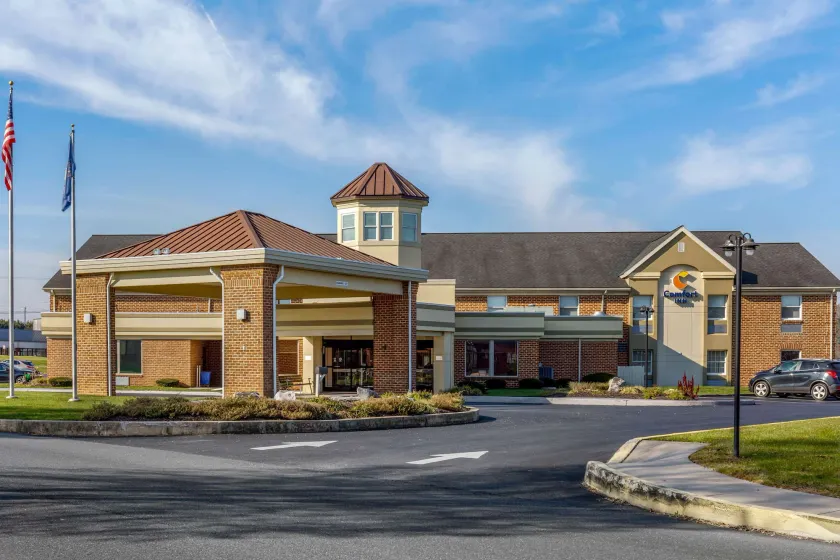 Comfort Inn Lancaster at Rockvale - Image 1