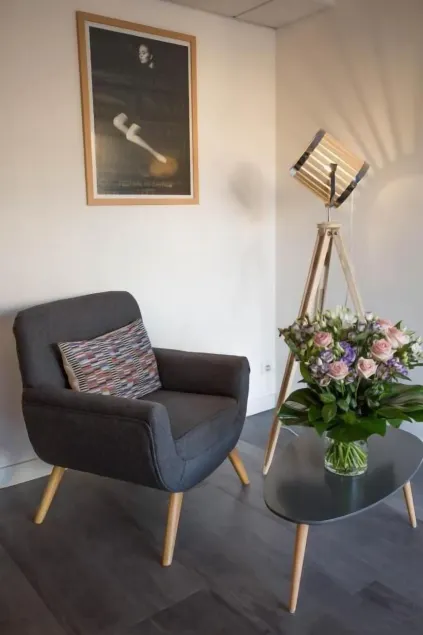 Hôtel Kyriad Cannes Centre - Image 1