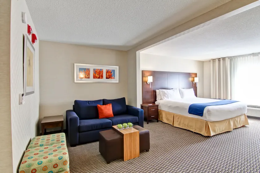 Holiday Inn Express Hotel & Suites Toronto - Markham by IHG - Image 1