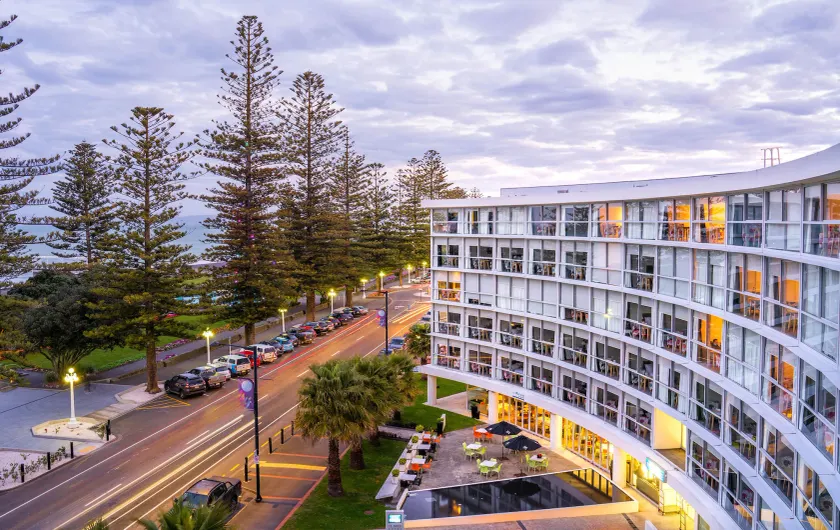 Scenic Hotel Te Pania - Image 1