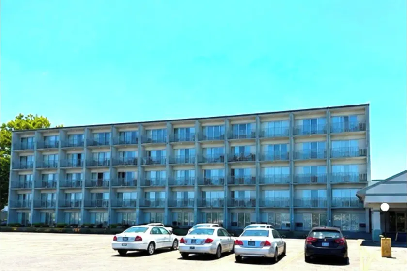 Twin City Inn & Suites Benton Harbor - St. Joseph - Image 1