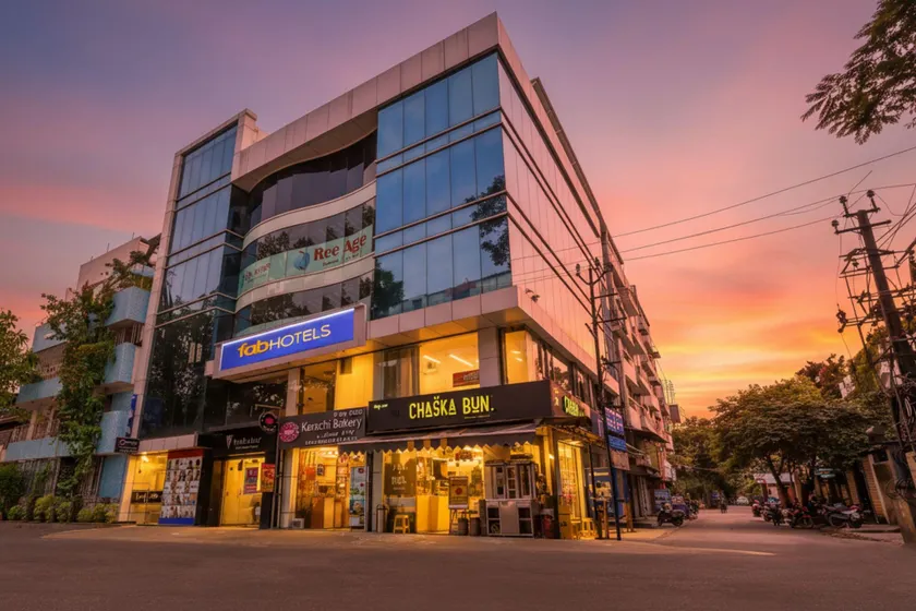 FabHotel Crown Heights - Nr Koramangala Club - Image 1