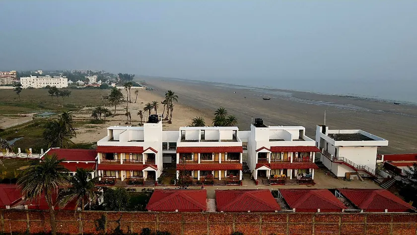 Ricardo Beach Resort - Image 1