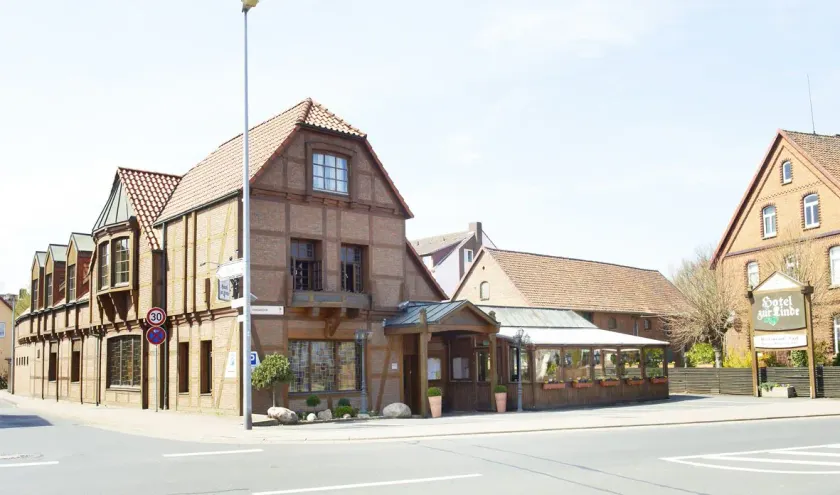 Hotel Restaurant zur Linde - Image 1