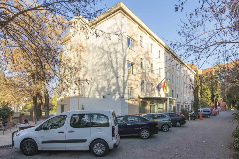 Albergue Inturjoven Granada - Image 1