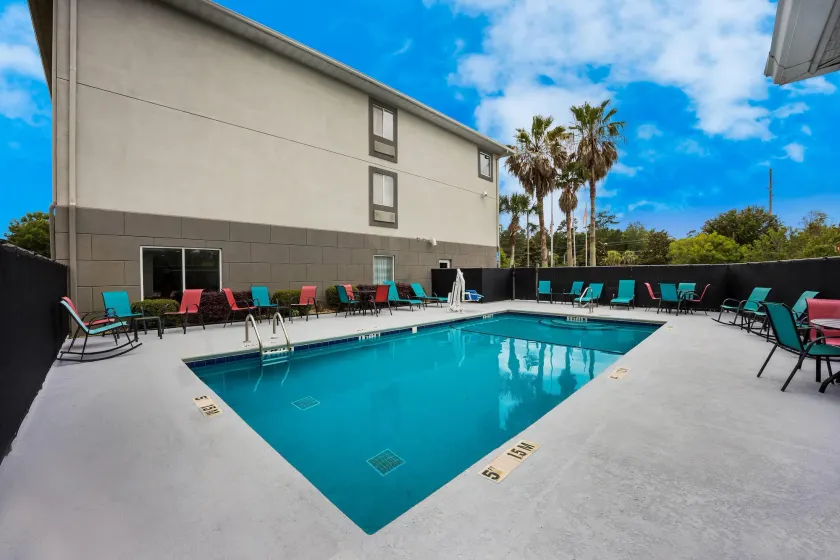 Sleep Inn & Suites Valdosta Mall Area - Image 1