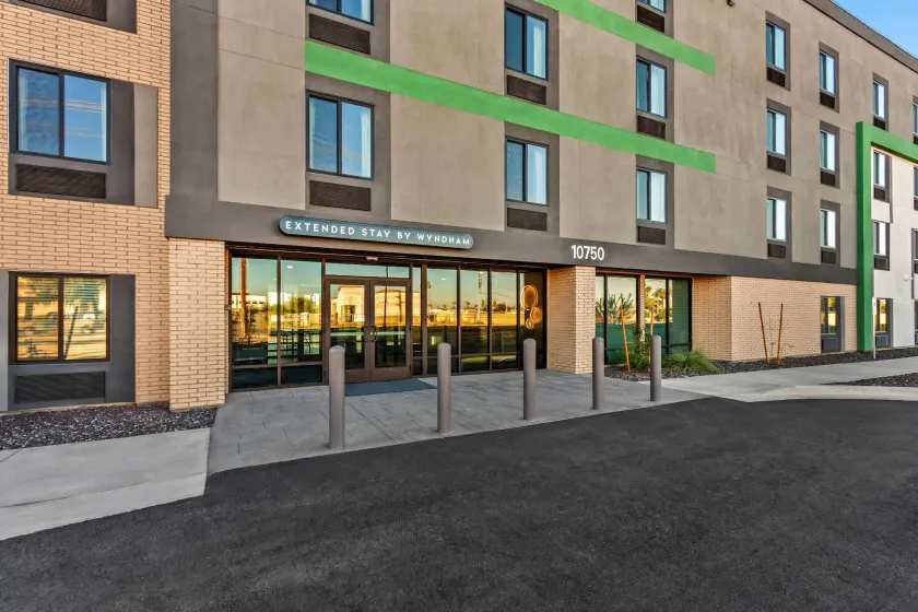ECHO Suites Extended Stay by Wyndham Phoenix-Peoria/Glendale - Image 1