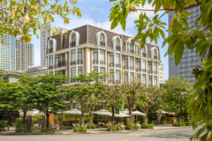 Brilliant Majestic Hotel - Image 1