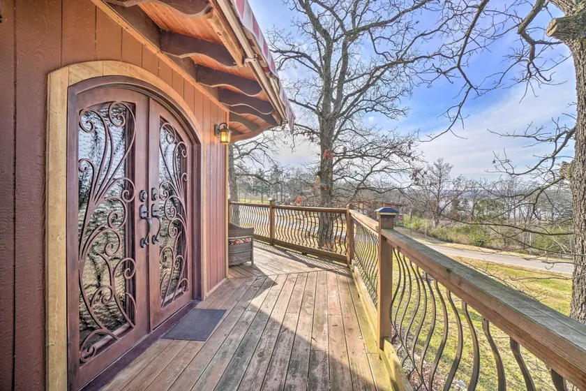 'sunset Bluff Treehouse': On Bull Shoals Lake! - Interiør