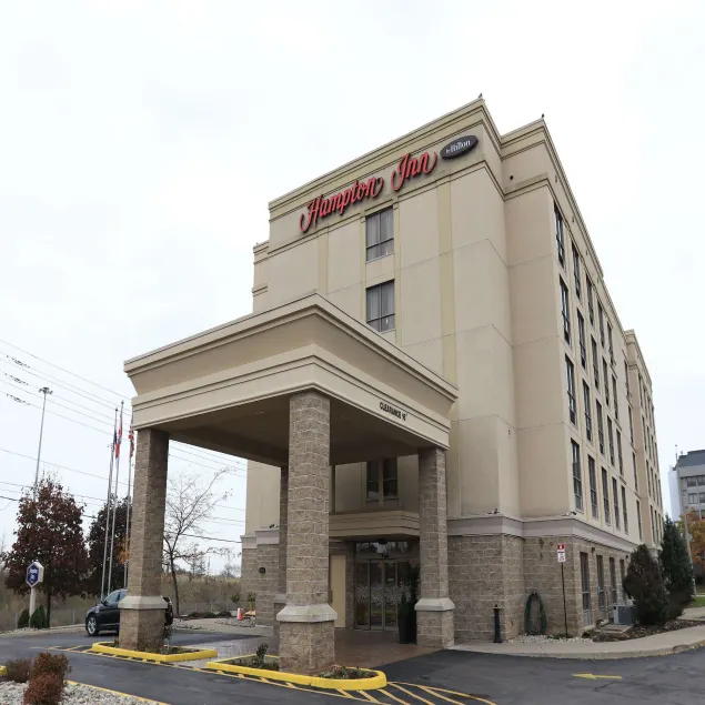 Hampton Inn by Hilton Toronto-Mississauga West - Image 1
