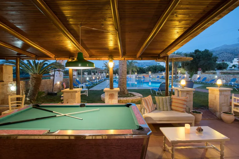 Danelis Studios & Apartments - Image 1