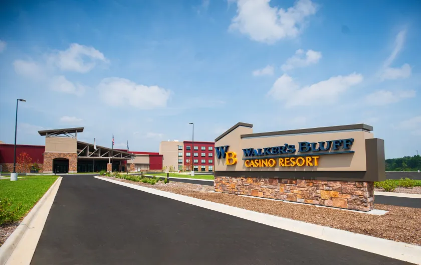 Walker's Bluff Casino Resort - Image 1