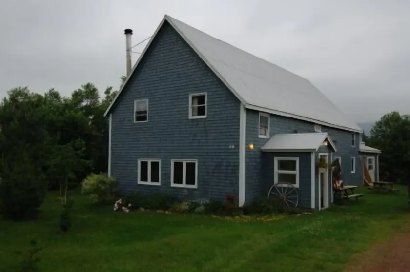 Blue Barn Cottage - Image 1