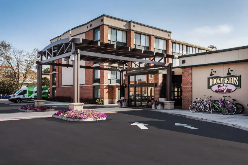 Holiday Inn Saratoga Springs by IHG - Image 1