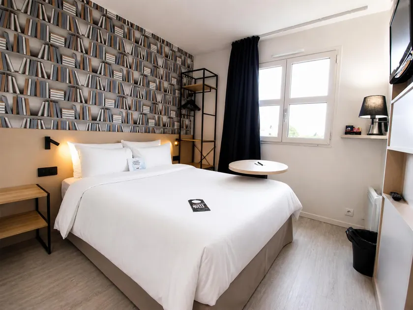 Kyriad Hôtel La Fleche - Image 1