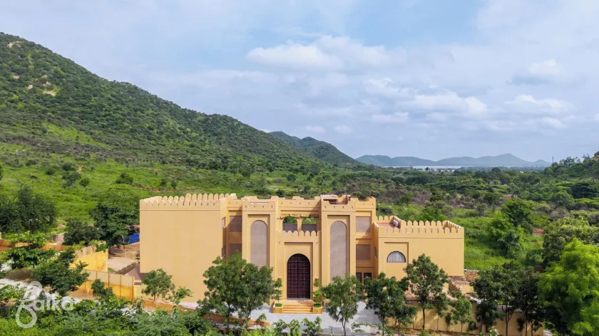Dev Bagh Luxurious Private Suites - Image 1