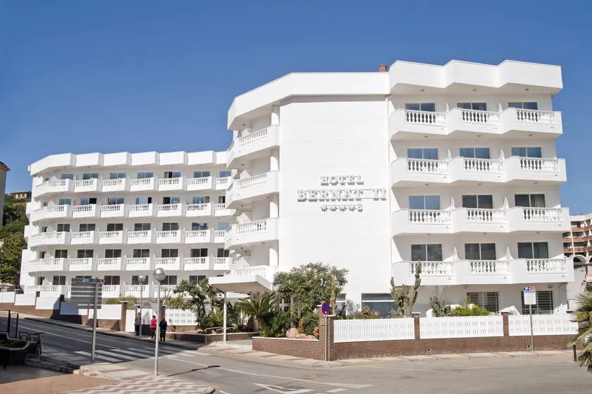 Hotel Bernat II 4*Sup - Image 1