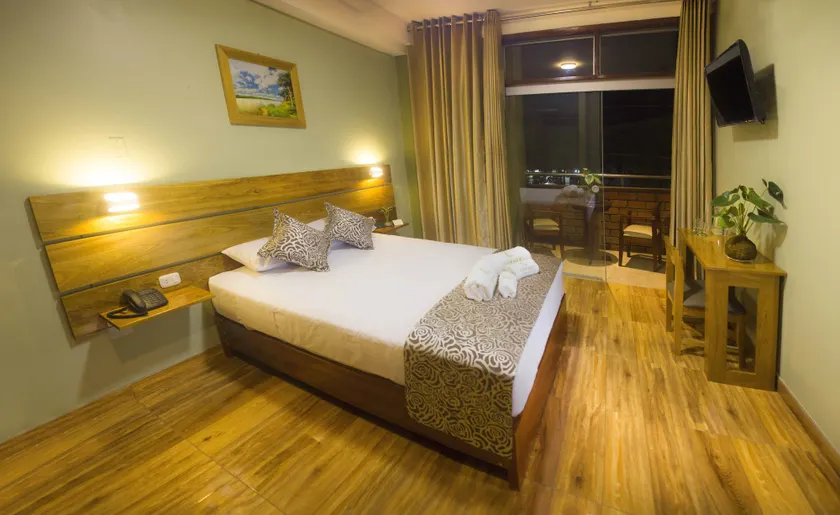 Copasu Hotel - Image 1