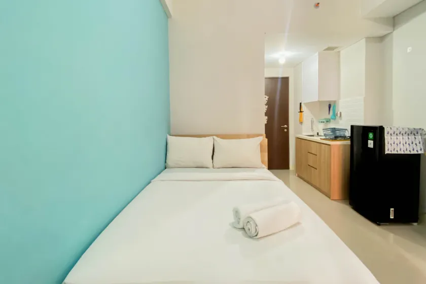 Minimalist Studio Apartment at Transpark Juanda Bekasi Timur By Travelio - Image 1