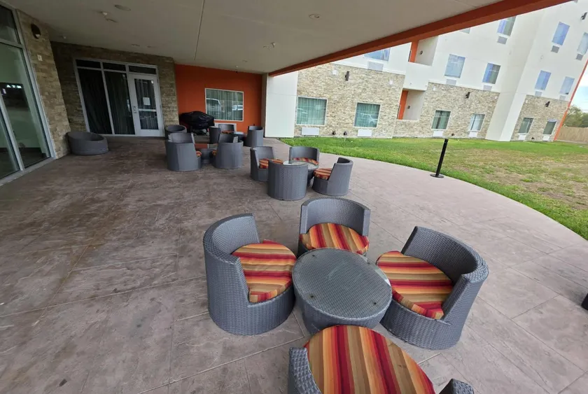 Hawthorn Extended Stay by Wyndham Corpus Christi I-37 NW - Image 1