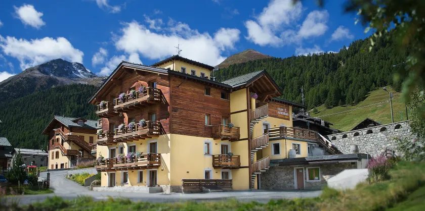 Hotel Amerikan - Image 1