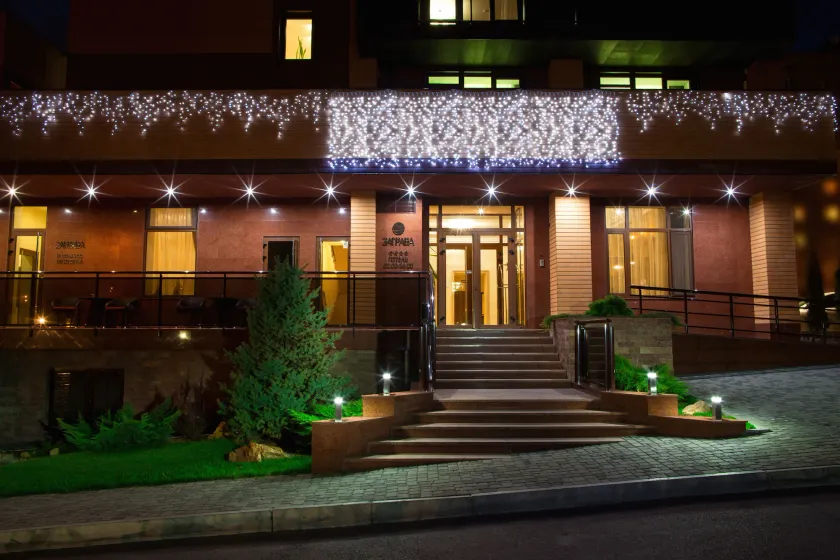 Zagrava Hotel - Image 1