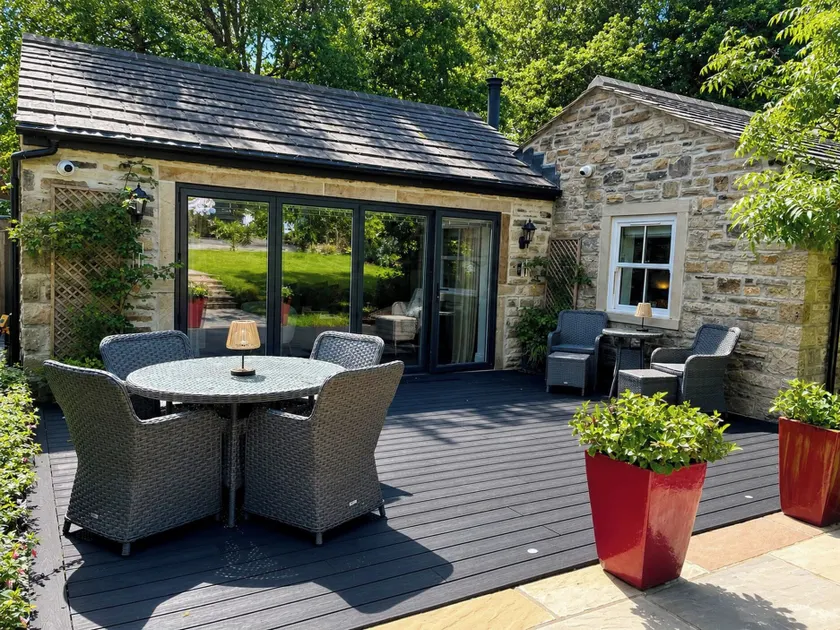 The Summerhouse - Image 1