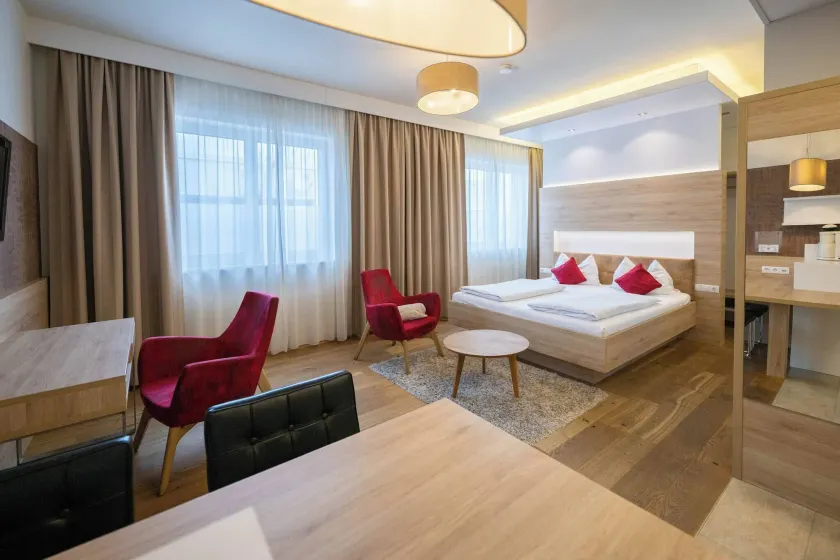 Red Dream Apartment for 2 I Graz-süd I Free Parking 24-7 Check-in - Image 1