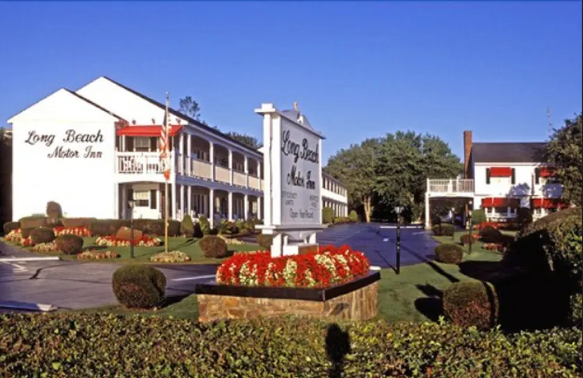 Long Beach Motor Inn - Image 1