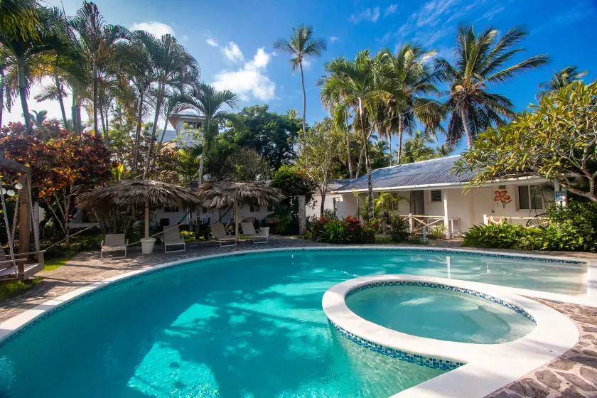 Beach Hotel Casa Nina - Image 1
