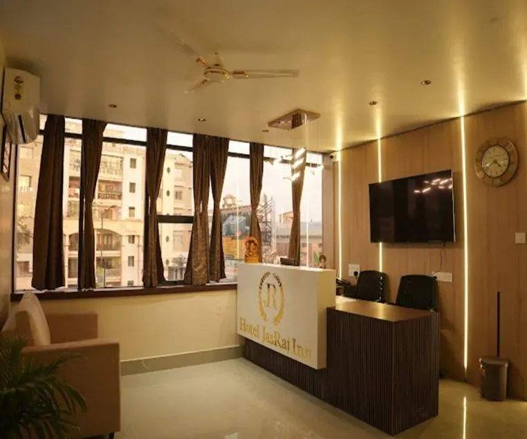 Hotel Jasraj Inn - Lobby