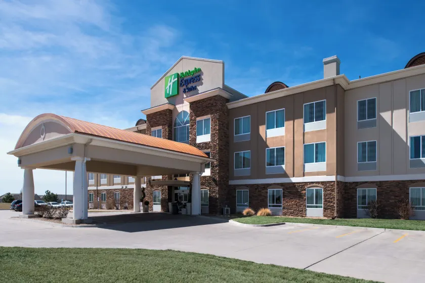Holiday Inn Express & Suites Wichita Northwest by IHG - Image 1