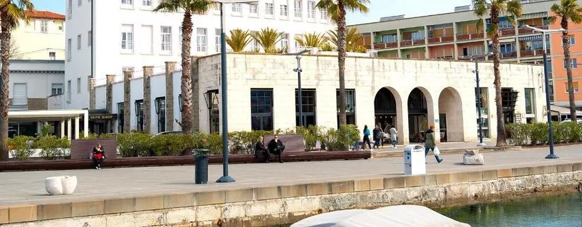 Hotel Grand Koper - Image 1
