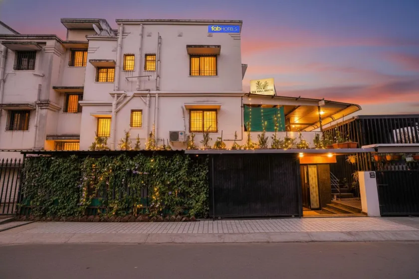 FabHotel Viva House - Talegaon - Image 1