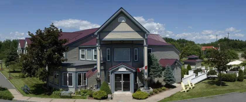 Granite Town Hotel - Image 1