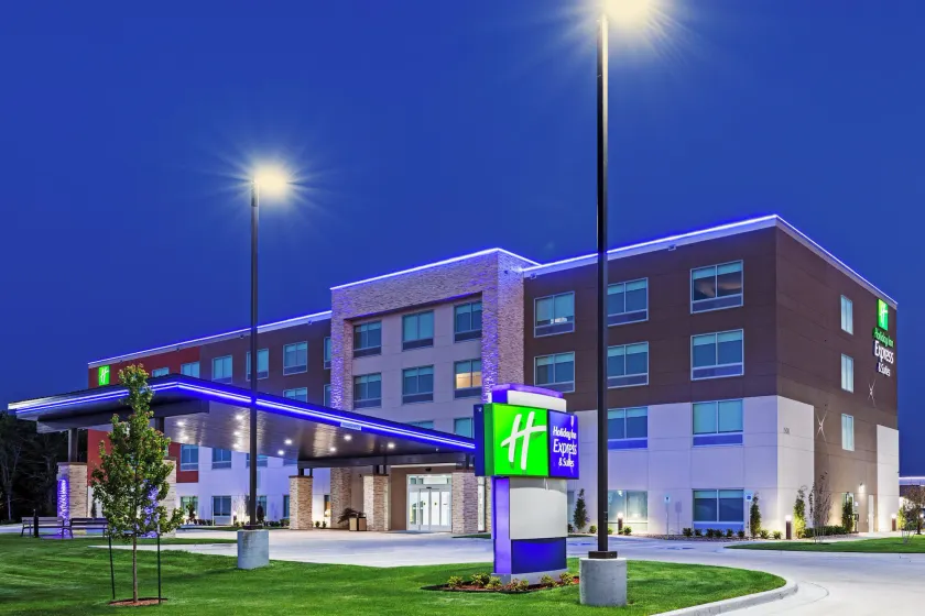 Holiday Inn Express & Suites - Parsons by IHG - Image 1