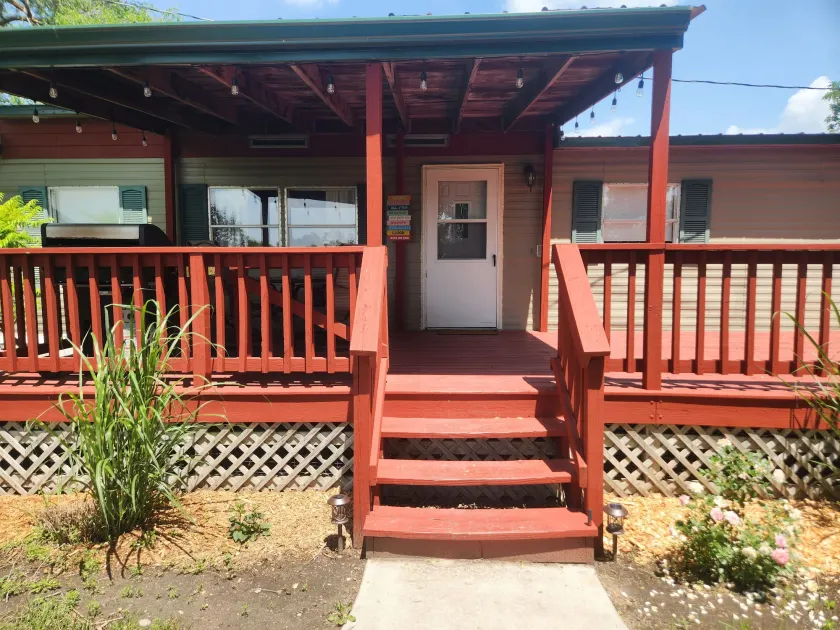 Quiet Cozy Cottonwood Cottage in Scotia - Image 1