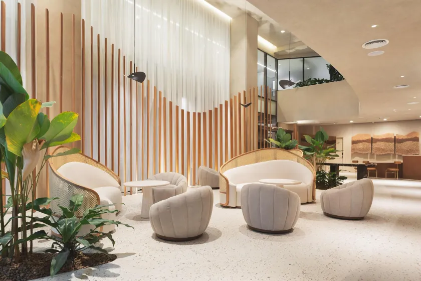 QOYA Hotel Curitiba, Curio Collection by Hilton - Image 1