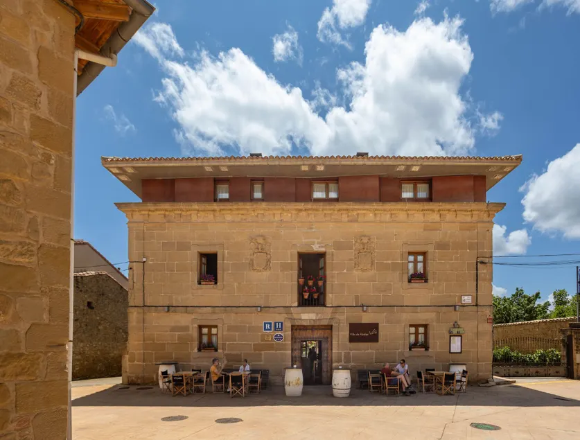 Hotel Villa de Ábalos - Image 1