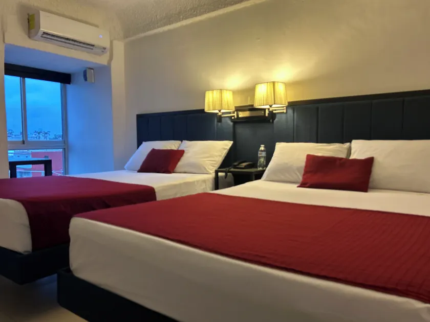 Choco's Hotel - Image 1